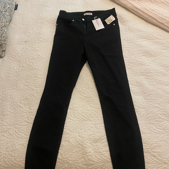 Good American black jeans. - Picture 4 of 6